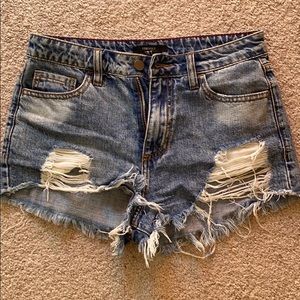 Denim high-wasted shorts